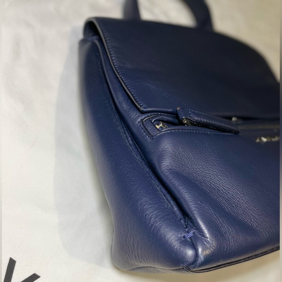 Givenchy Navy Pandora Pure Crossbody Bag 💙 - Picture 13 of 16